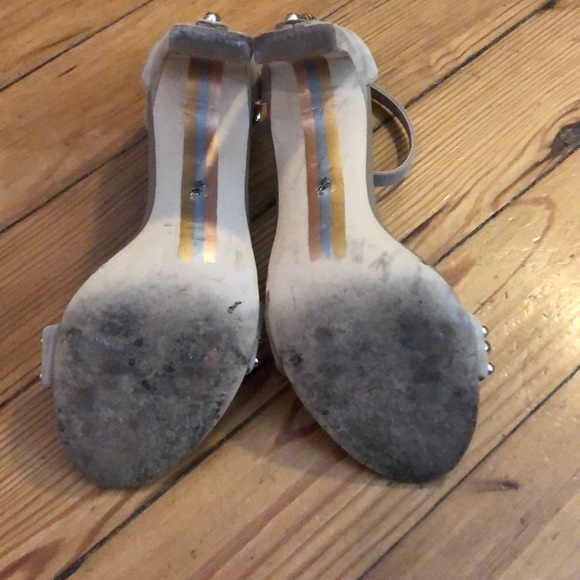 Sam Edelman tan suede beaded heels sz 6.5 - Picture 4 of 6